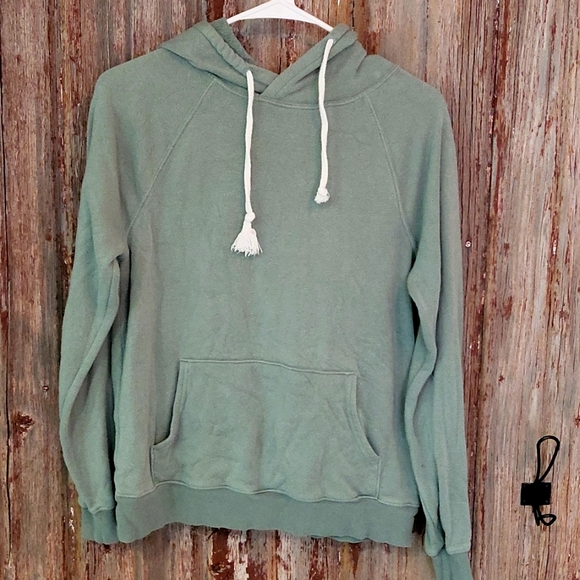 A super comfy green hoodie that has been loved but has many good years left - Picture 1 of 4